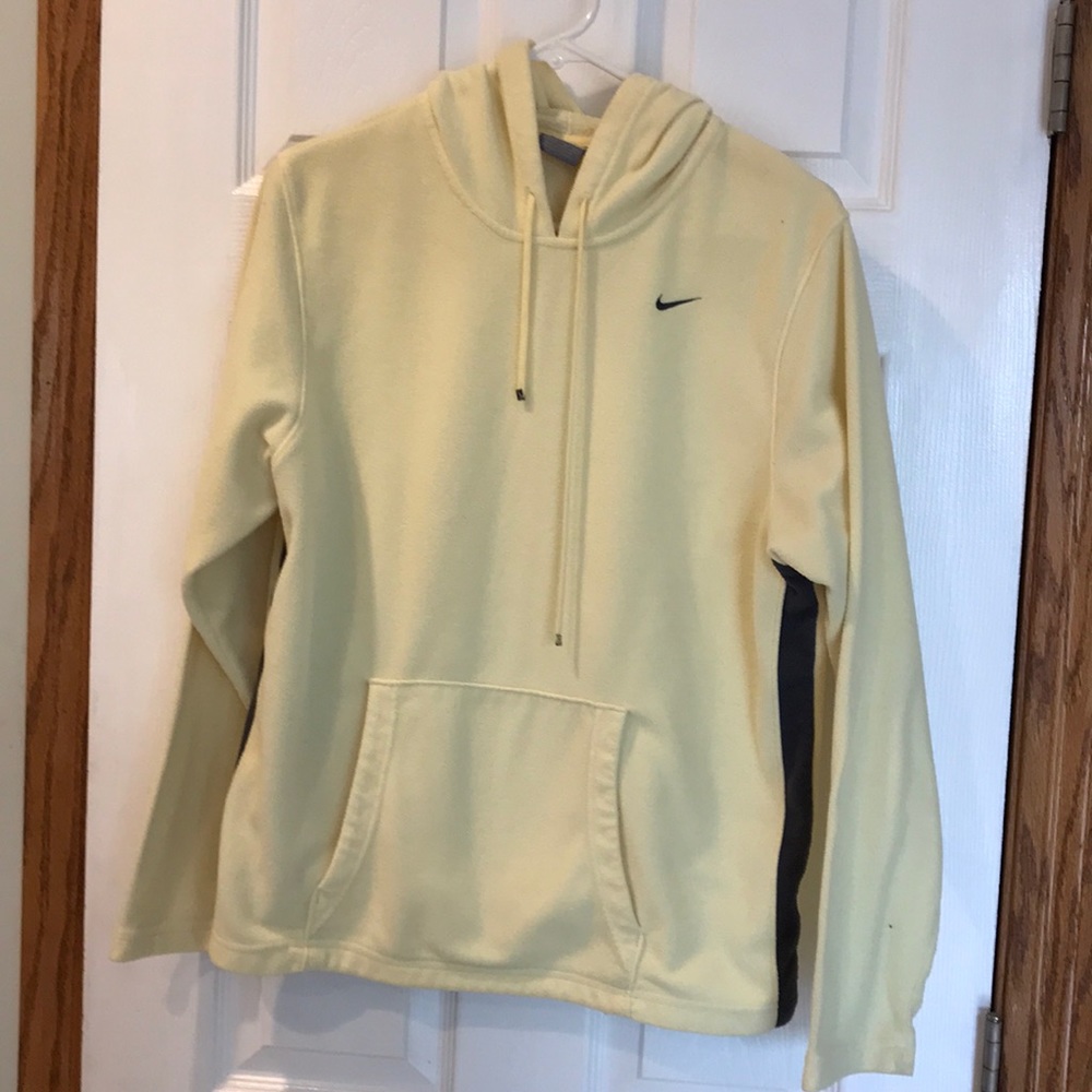 SOLD ❤️ Nike Fleece